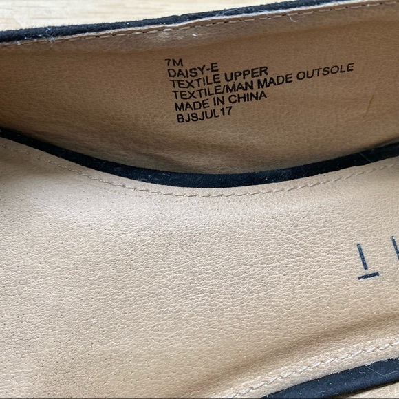 Esprit suede ruffle pointed ballet flats 7 - Picture 5 of 16